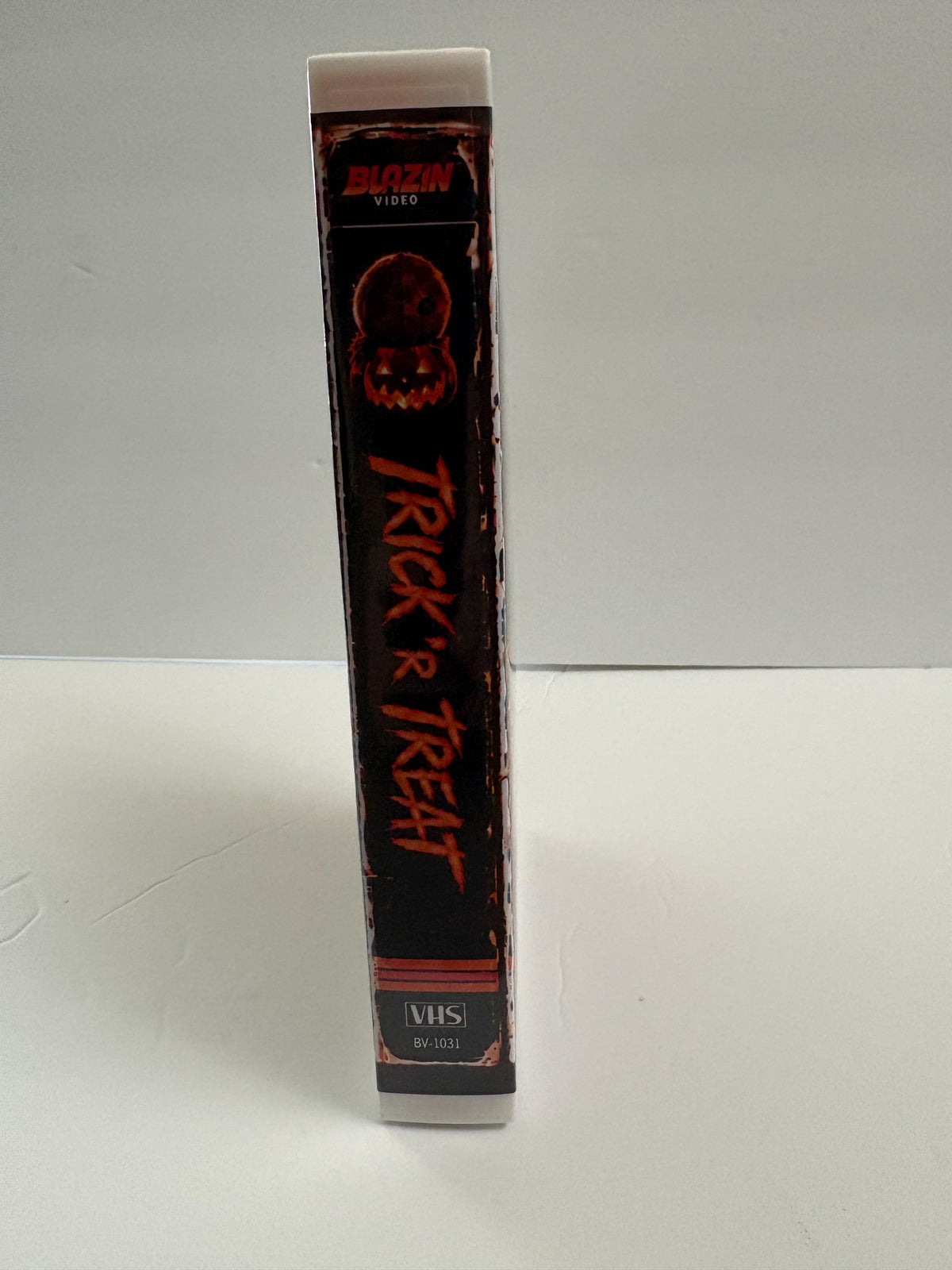 Trick ’r Treat VHS – Orange Tape – Sam Cover Edition – Halloween Horror Custom Retro VHS – Full Screen 4:3
